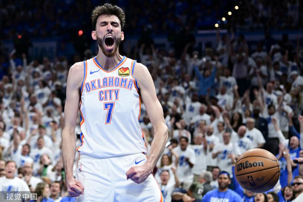 他在比赛中 他在比赛中